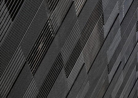 fotografia de primer pla, negre, concret, paret, desigual, superfície, digital, fons de pantalla, diagonal, composició, fons, patró, resum, acer, textura, gris, metall, marc complet, vista d’angle baix, cap gent, primer pla, ratlles, repetició, en fila, dia, disseny, a l'interior, vista d’angle alt, naturalesa, arquitectura, inclinació, color plata, sostre, fulla de palma, 4K, CC0, domini públic, lliure de regalies