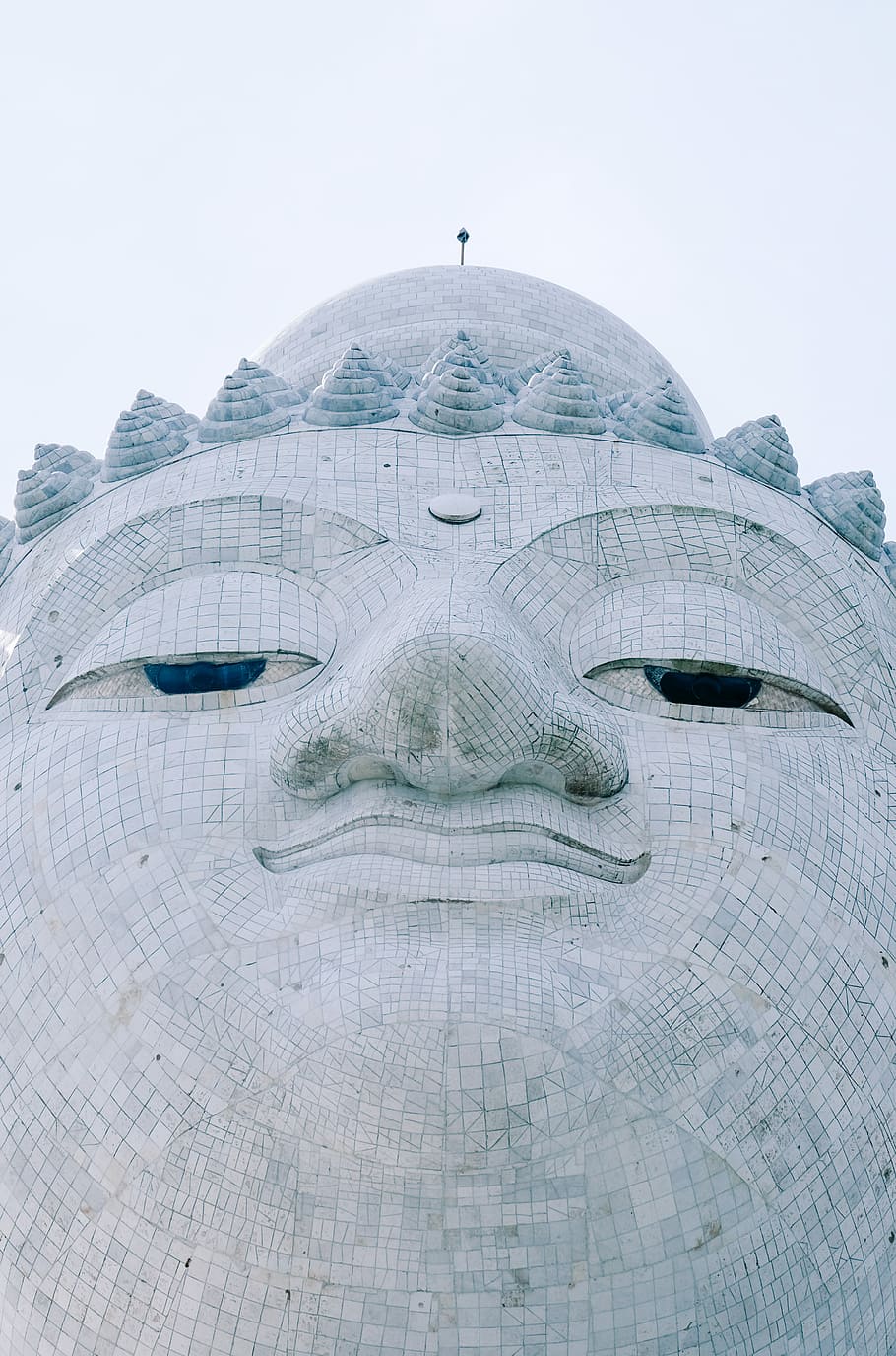 estructura de formigó gris, foto, gris, Buda, cap, durant el dia, expressió, cara, mira, ull, mínim, representació, art i artesania, vista d’angle baix, representació humana, escultura, cel, arquitectura, religió, creativitat, espiritualitat, cap gent, estàtua, semblança masculina, història, creença, estructura construïda, el passat, cel clar, dia, destinacions de viatge, 4K