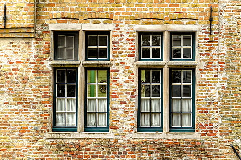 costruzione, facciata, finestra, mattone, architettura, Bruges, Brugge, Belgio, fiandre, Europa, esterno dell'edificio, struttura costruita, muro di mattoni, parete, nessuno, caratteristica della parete, giorno, fotogramma intero, vecchio, Casa, sfondi, vetro - materiale, all'aperto, quartiere residenziale, telaio della finestra, modello, 4K, CC0, dominio pubblico, privo di copyright