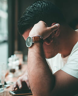 om folosind smartphone, om, alb, top, odihnă, stânga, braţ, ceas, folosind telefonul mobil, cafea, menstyle, în aer liber, persoană, stil, marca, brunetă, tehnologie modernă, modern, om modern, proiecta, Modă, moda omului, încheietura ceasului, D700, nikon, oozoo, oameni adevărați, o persoana, stiluri de viață, să se concentreze asupra primelor elemente, în interior, Activitatea de agrement, bărbați, ceas de mână, umană, mână, timp, zi, partea corpului uman, Bijuterii, lovitură de cap, deținere, portret, a închide, 1080P, CC0, domeniu public, fără drepturi de autor