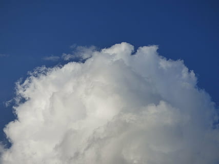 nube, ligero, pelusa, mousse, cielo, blanco, azul, nubes, nube - cielo, belleza en la naturaleza, paisajes - naturaleza, mullido, nadie, el color blanco, tranquilidad, vista de ángulo bajo, naturaleza, escena tranquila, antecedentes, idílico, día, blandura, paisaje de nubes, al aire libre, meteorología, encima, 4K, CC0, dominio público, libre de derechos