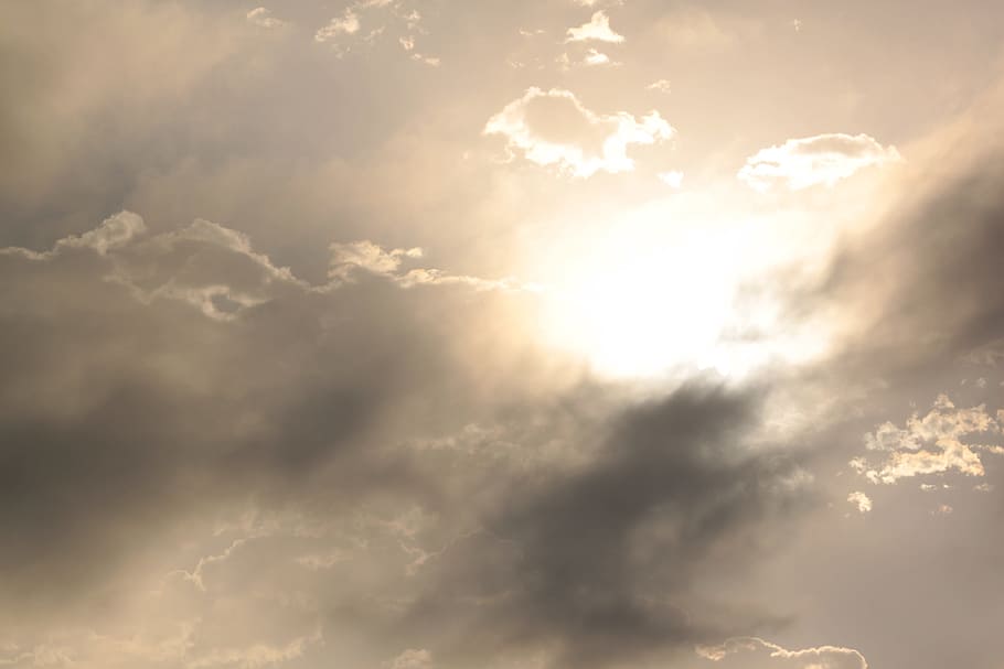 pilvinen, pilviä, sumu, päivänvalo, ilmapiiri, ilma, sää, pilvi - taivas, taivas, cloudscape, auringonvalo, ympäristö, dramaattinen taivas, taustat, kauneus luonnossa, maisemat - luonto, tuuli, luonto, auringonsäde, moody sky, aurinko, tumma, kevyt - luonnollinen ilmiö, ei ihmisiä, ulkona, kirkas, sade, meteorologia, ilmasto, abstrakti tausta, abstrakti, 4K