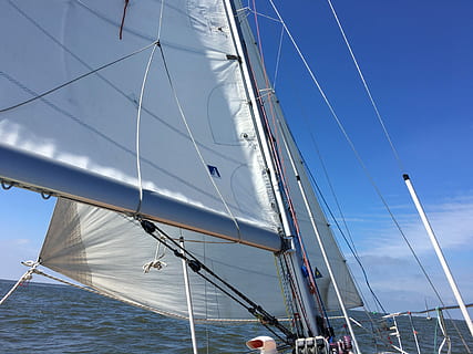 sejle, støvle, rigning, nautiske fartøj, sejlbåd, sejlskib, sejlads, hav, blå, transportmidler, transportform, vand, mast, pol, himmel, rejse, yacht, natur, skib, reb, miljø, luksus, udendørs, ingen mennesker, sejlsport, 4K, CC0, offentligt domæne, royaltyfrie