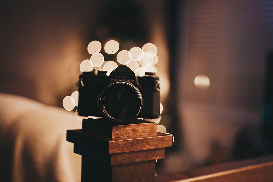 fotografie bokeh, aparat foto, maro, de lemn, balustru, selectiv, focalizare fotografie, negru, pod camera, bokeh, lumini, vechi, pentax, tehnologie, fotografii tematice, aparat de fotografiat - echipament fotografic, a închide, iluminat, să se concentreze asupra primelor elemente, în interior, cerc, obiectiv - instrument optic, arta culturii și divertismentului, noapte, formă, Activitatea de agrement, nici o persoana, geometrică, lemn - material, echipamente de iluminat, 4K