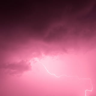 fotografia, rosa, núvol, trons, llamps, textura, cel, tempesta, tempestuós, llum, elèctric, electricitat, colpejar, llampec, cloudscape, Ginebra, suïssa, suisse, meteo, més humit, schweiz, raig de llamps, núvol - cel, color rosa, poder a la natura, porpra, poder, bellesa a la natura, nit, naturalesa, vitalitat, còpia espai, cap gent, cel dramàtic, fons, color vibrant, brillant, meteorologia, 4K, CC0, domini públic, lliure de regalies
