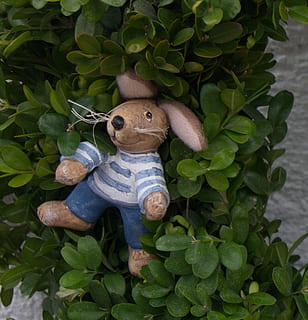 Påske hare, hare, påske, blad, plante del, repræsentation, legetøj, plante, grøn farve, natur, vækst, ingen mennesker, menneskelig repræsentation, tæt på, Kunst og håndværk, dag, kreativitet, tøjdyr, figur, udendørs, 1080P, CC0, offentligt domæne, royaltyfrie