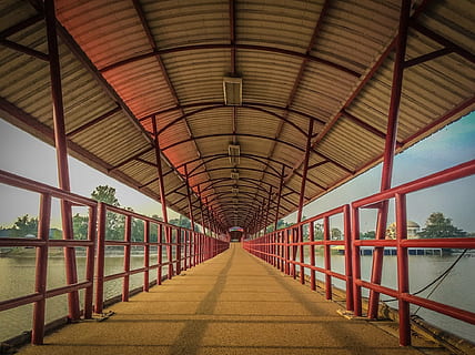Linie, rot, Brücke, Schatten, Teich, die Architektur, der Weg nach vorn, Richtung, abnehmende Perspektive, gebaute Struktur, keine Leute, Fluchtpunkt, Tag, Bogen, drinnen, Decke, Verbindung, Geländer, Natur, leeren, Transport, Brücke - künstliche Struktur, Fußweg, Steg, lange, 1080P, CC0, gemeinfrei, lizenzfrei