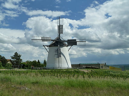 retz, molí de vent, paisatge, núvols, molí, naturalesa, escena rural, blau, cel, núvol - cel, conservació del medi ambient, energia renovable, energia eòlica, medi ambient, turbina, aerogenerador, herba, energia alternativa, molí de vent tradicional, generació de combustible i energia, camp, terra, planta, dia, estructura construïda, cap gent, a l'aire lliure, 4K, CC0, domini públic, lliure de regalies