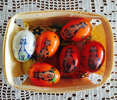 Paskalya, Yumurta, boya, hediye, kaplan, kaplan kedileri, kedi, zanaat, kutlama, isim koymak, Hristiyan, görenek, renk, tırnak cilası, sepet, Paskalya yumurtası, beyaz, kırmızı, Portakal, gümüş, Parıltı, ahşap, kumaş, häckeln, Sanat, Market, satış, altı, parça, tatlı, dekorasyon, kültürler, tatil, içeriye, Gıda, natürmort, insansız, doğrudan yukarıda, yüksek açılı görünüş, yiyecek ve içecek, sebze, sağlıklı beslenme, Metin, konteyner, refah, kapatmak, senaryo, batılı olmayan senaryo, tablo, Sanat ve zanaat, iletişim, tazelik, çiçek desenli, 2K, CC0, kamu malı, telif ücretsiz