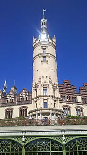 schwerin, burg, Schloss, Turm, schwerin, Schloss, Turm, die Architektur, Geschichte, Gebäudehülle, Kulturen, Reiseziele, gebaute Struktur, Himmel, Gebäude, Flachwinkelansicht, klarer Himmel, Reise, Natur, Stadt, Tourismus, Blau, keine Leute, Tag, die Vergangenheit, draußen, 2K, CC0, gemeinfrei, lizenzfrei