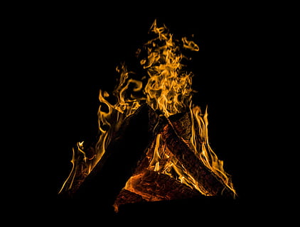 bonfire, fire, flame, burn, hot, heat, brand, embers, grill, barbecue, glow, bright, combustion, yellow, charcoal, heat wave, beautiful, pretty, fireplace, campfire, wood, wood fire, temperature, heiss, dark, ash, burning, heat - temperature, fire - natural phenomenon, black background, studio shot, no people, nature, indoors, burnt, cut out, black color, warning sign, close-up, motion, single object, sign, 5K, CC0, public domain, royalty free
