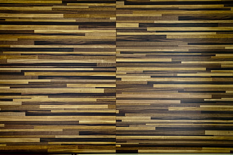 bloccare, interno, piastrella, struttura, parete, modello, damme, legna, costruzione, una linea retta, piazza, architettura, superficie, società, sfondo, legno - materiale, sfondi, fotogramma intero, grande gruppo di oggetti, nessuno, pila, in casa, avvicinamento, abbondanza, ripetizione, di fila, Marrone, strutturato, tavola, industria del legname, ordine, design, legname, venatura del legno, 4K, CC0, dominio pubblico, privo di copyright