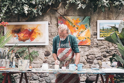 man, wearing, blue, champion, long-sleeved, shirt, red, white, striped, apron, standing, front, wooden, table, painter, artist, work, painting, creativity, images, outdoors, male, professional, occupation, color, handyman, senior adult, one person, front view, art and craft, men, males, adult, senior men, real people, casual clothing, day, three quarter length, craft, paintings, art studio, 4K, CC0, public domain, royalty free