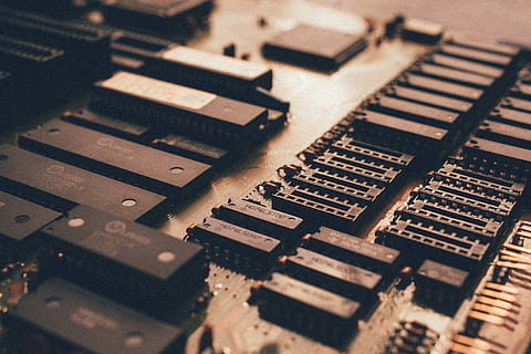 sort printkort, tæt på, kredsløbsplade, tech, computer, bestyrelse, elektrisk, pauseskærm, teknologi, indendørs, musik, selektiv fokusering, ingen mennesker, lyd mixer, baggrunde, lydudstyr, udstyr, lydoptagelsesudstyr, forbindelse, kunstkultur og underholdning, computerudstyr, computer del, fuld ramme, studie, høj vinkel visning, stilleben, blande, 2K, CC0, offentligt domæne, royaltyfrie