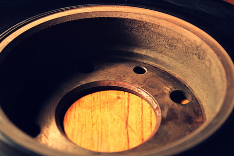 disco, metallo, vecchio, ossido, circolare, metallico, colore arancione, avvicinamento, nessuno, in casa, girato in studio, giorno, cerchio, forma geometrica, tecnologia, attrezzatura, forma, natura morta, concentrarsi sulle conoscenze acquisite, legno - materiale, contenitore, cilindro, apparecchio, barile, attrezzature domestiche, modello, natura, 4K, CC0, dominio pubblico, privo di copyright