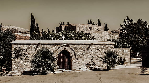 klooster, Byzantijns, middeleeuws, architectuur, 14e eeuw, panagia stazousa, orthodox, Christendom, religie, Cyprus, kerk, oud, geschiedenis, Europa, ingebouwde structuur, boom, fabriek, buitenkant van het gebouw, gebouw, gebedsruimte, natuur, geloof, het verleden, geen mensen, geestelijkheid, hemel, reisbestemmingen, dag, boog, buitenshuis, 4K, CC0, publiek domein, royaltyvrij