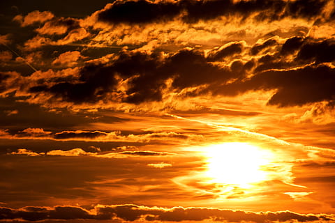 silhuetfotografi, skyer, solnedgang, sol, aftenhimmel, Abendstimmung, himmel, orange, aften, skumring, aften sol, humør, lys, natur, romantisk, glød, sky - himmel, skønhed i naturen, sollys, scenics - natur, orange farve, dramatisk himmel, cloudscape, ro, baggrunde, gul, idyllisk, ingen mennesker, rolig scene, atmosfære, ærefrygt, levende farve, udendørs, lyse, meteorologi, Stærkt oplyst, 5K, CC0, offentligt domæne, royaltyfrie