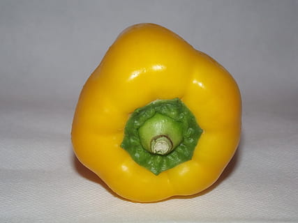 paprika, zeleniny, horní, pepř, jídlo, žlutá, čerstvý, zdravý, výživa, vegetariánský, organický, drsný, zralý, vyrobit, Chutný, přírodní, zvonek, vegan, výživný, studio shot, Zdravé stravování, jídlo a pití, pepř - zelenina, blahobyt, uvnitř, svěžest, nikdo, žlutá paprika, detail, stálý život, zelená barva, jeden objekt, zelená paprika, 4K, CC0, veřejná doména, bez autorských práv