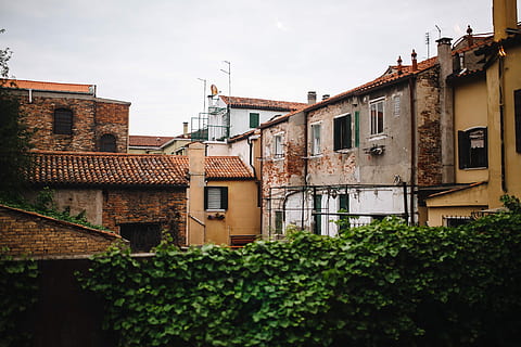 beautiful, colorful, murano island, Murano, Island, Italy, water, vacations, architecture, buildings, city, Europe, river, waterscape, travel, cultivation, italian, canal, houses, veneto, venezia, old, house, building Exterior, built Structure, window, town, italian Culture, tuscany, outdoors, no People, building, residential district, plant, sky, nature, day, growth, tree, low angle view, cloud - sky, ivy, apartment, 4K