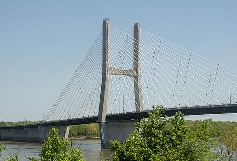 gray bridge, bridge, span, architecture, river, landmark, travel, water, structure, construction, scenic, tourist, steel, spanning, usa, infrastructure, tourism, america, scenery, skyline, built structure, bridge - man made structure, connection, sky, engineering, transportation, suspension bridge, low angle view, nature, plant, cable-stayed bridge, clear sky, day, travel destinations, tree, outdoors, modern, 5K, CC0, public domain, royalty free