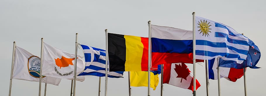 banderes de país, banderes, països, nacions, símbol, bandera, el patriotisme, multicolor, cap gent, variació, política, penjant, dia, unitat, a l'aire lliure, medi ambient, vent, naturalesa, agitant, elecció, pol, cel, blau, independència, 5K
