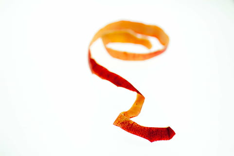 Apfel, Weiß, Leuchttisch, schließen, Apfelschale, verwischen, weißer Hintergrund, rot, Herzform, keine Leute, Liebe, Studioaufnahme, Nahansicht, positive Emotionen, orange Farbe, einzelnes Objekt, Emotion, drinnen, ausgeschnitten, Essen und Trinken, Papier-, kopieren sie platz, Lebensmittel, Kommunikation, Einfachheit, Zeichen, Valentinstag - Urlaub, Orange, 2K, CC0, gemeinfrei, lizenzfrei