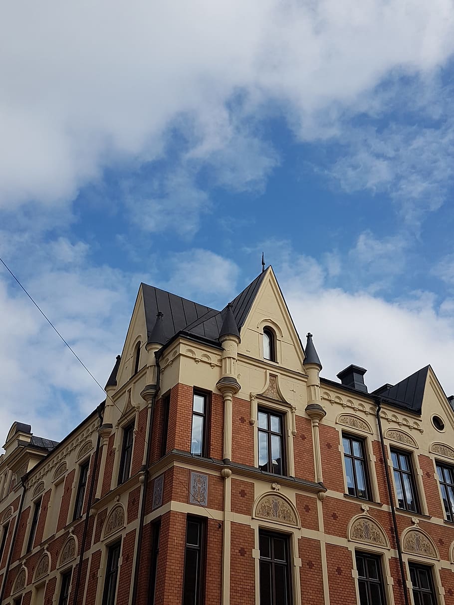 cittadina, città, himmel, esterno dell'edificio, struttura costruita, architettura, Inquadratura dal basso, cielo, nuvola - cielo, finestra, costruzione, natura, nessuno, giorno, quartiere residenziale, all'aperto, luce del sole, di fila, blu, Casa, facciata, fianco a fianco, casa a schiera, 2K