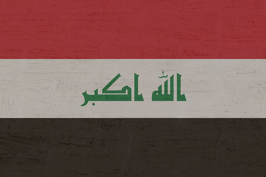 iraq, bandera, comunicació, signe, text, funció de construcció de parets, cap gent, color verd, arquitectura, orientació, estructura construïda, guió occidental, símbol de fletxa, informació, a l'interior, primer pla, senyal direccional, dia, lletra majúscula, vermell, paret, nombre, signe de bany, 1080P