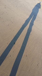 ombra, sabbia, spiaggia, tramonto, luce del sole, terra, natura, concentrarsi sull'ombra, persone reali, vista dall'alto, giorno, stili di vita, all'aperto, attività di svago, persona irriconoscibile, solidarieta, persone, lunga ombra - ombra, in piedi, donne, modello, 4K, CC0, dominio pubblico, privo di copyright