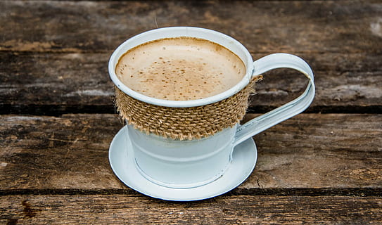 Kaffeebecher, Layout, Cafe, Entspannung, Kaffee, Becher, Teetasse, Kaffee Sypana, Tassen, Kaffeetasse, Getränk, Studioaufnahme, Essen und Trinken, Holz - Material, Kaffee trinken, Tasse, Erfrischung, keine Leute, Stillleben, Tabelle, heisses Getränk, Geschirr, Frische, schaumiges Getränk, Nahansicht, Untertasse, Lebensmittel, Latté, alkoholfreies Getränk, Snack, 1080P, CC0, gemeinfrei, lizenzfrei