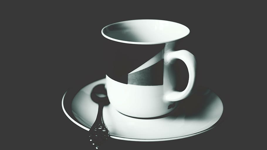 buit, negre, blanc, ceràmica, tassa de te, placa, tassa, cafè, te, restaurant, cafeteria, taula, botiga, fosc, beure, cafè - beguda, tassa de cafè, menjar i beguda, refresc, llet, espresso, calor - temperatura, primer pla, tir de l'estudi, plat, vaixella, fons negre, a l'interior, Color blanc, cap gent, beguda calenta, color negre, natura morta, cafeïna, cafetera, 5K