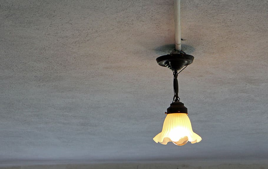 loftslampe, lampe, belysning, Lofts lys, gammel, nostalgi, antik, rustik, rumbelysning, loftbelysning, pærer, belysningsudstyr, hængende, murbygningsfunktion, indendørs, elektricitet, ingen mennesker, belyst, loft, lys pære, lys, lav vinkel visning, elektrisk lys, enkelt objekt, tæt på, glødende, elektrisk lampe, vedhæng lys, lys - naturligt fænomen, væg, arkitektur, lysarmatur, 4K