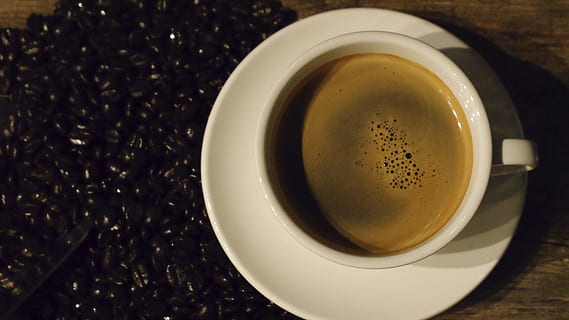 cafè, tabitha, instantània, beure, menjar i beguda, tassa de cafè, refresc, cafè - beguda, a l'interior, tassa, frescor, directament a sobre, taula, natura morta, primer pla, vaixella, cap gent, beguda calenta, vista d’angle alt, beguda espumosa, menjar, begudes sense alcohol, tassa de te, 4K, CC0, domini públic, lliure de regalies