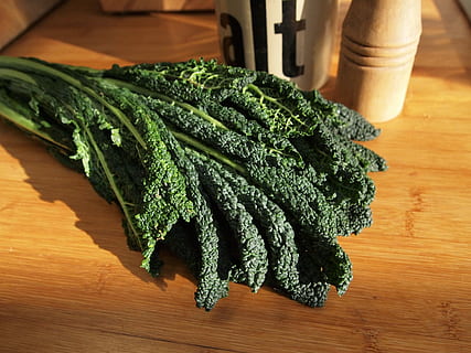 grøntsager, kål, frugt, rå, friske grøntsager, salat, ernæring, cavalo nero, gård, ingrediens, grøn, sund og rask, frisk, organisk, grønkål, velsmagende, madlavning, træ - materiale, grøntsag, mad og drikke, sund kost, mad, friskhed, grøn farve, velvære, bord, indendørs, ingen mennesker, stilleben, rå fødevarer, tæt på, blad, plante del, høj vinkel visning, broccoli, urt, Vegetarmad, 4K, CC0, offentligt domæne, royaltyfrie