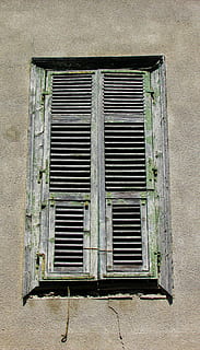 finestra, vell, resistent, rovellat, desgast, fusta, envellit, larnaca, Xipre, barri antic, arquitectura, estructura construïda, exterior de l'edifici, cap gent, edifici, dia, tancat, funció de construcció de parets, metall, casa, seguretat, quadrícula, obturador, a l'aire lliure, vista d’angle baix, protecció, espatllat, deteriorament, 4K, CC0, domini públic, lliure de regalies