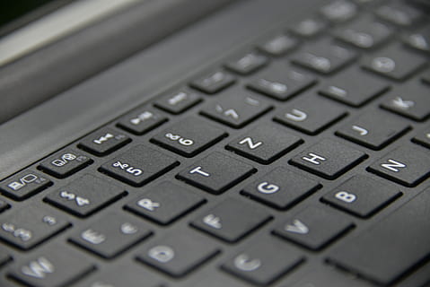 klawiatura, notatnik, komputer, opuszczać, wkład, kalkulator, laptop, pc, kran, datailaufnahme, sprzęt komputerowy, klawiatura komputerowa, zdjęcie makro, spacja, przycisk, technologia, zbliżenie, biznes, żadnych ludzi, wyposażenie komputera, numer, finanse, wewnątrz, matematyka, selektywne skupienie, interes korporacyjny, porozumiewanie się, tekst, symbol, przechylenie, klucz komputera, obliczenie, 5K, CC0, domena publiczna, darmowe zdjęcia