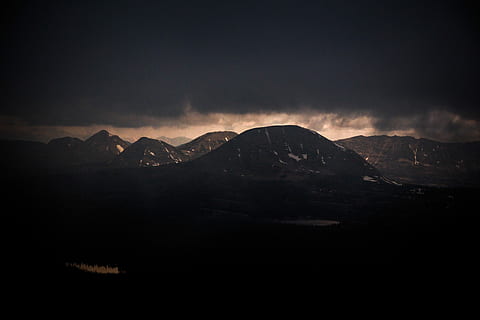 silhuet, bjerg, overskyet, himmel, mountain rage visning, dagtimerne, bjergkæde, Sky, storm, cloudbank, mørk, natur, landskab, patrick hendry, utah, national skov, Skov, sø, alpine, kontrast, morgen, humør, bjergudsigt, skønhed i naturen, scenics - natur, miljø, ingen mennesker, sky - himmel, nat, ro, rolig scene, jord, rejsemål, udendørs, idyllisk, bjergtop, 8K, CC0, offentligt domæne, royaltyfrie
