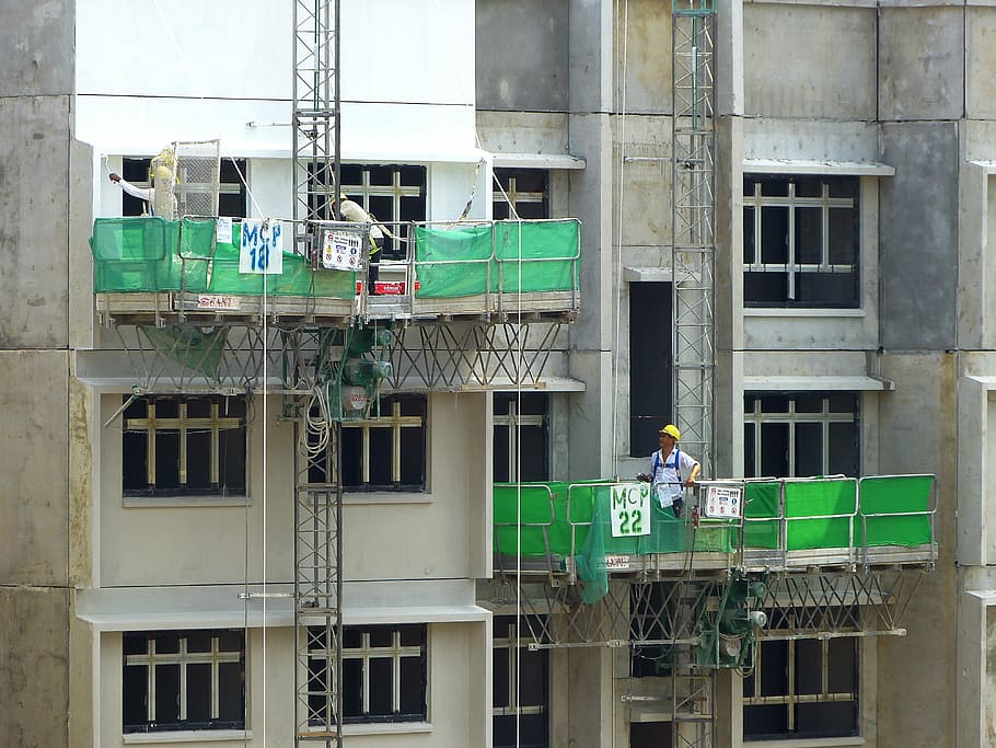 construcció, construcció d’edificis, construcció d'edificis, construcció, arquitectura, edifici, equipament pesat, metall, zona de construcció, lloc de construcció, habitatge, Singapur, home al treball, en construcció, pintura, ascensor, finestres, finestra, ocupació, dia, treballador de la construcció, a l'aire lliure, estructura construïda, exterior de l'edifici, treball, industria de la construcció, persones reals, homes, color verd, gent, desenvolupament, incomplet, 4K