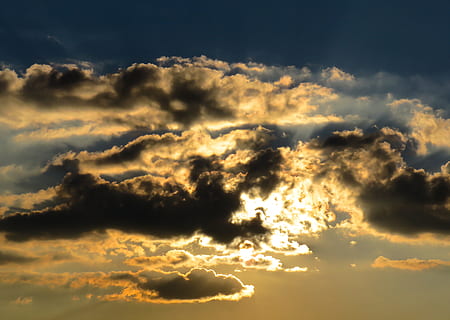 high, angle photography, stratus clouds, covering, sunlight, golden, hour, angle, photography, golden hour, nature, sky, clouds, sunset, sunrise, sun, romance, mood, evening sky, sunbeam, abendstimmung, lichtspiel, cloud - sky, cloudscape, weather, dramatic sky, beauty in nature, scenics - nature, storm, no people, tranquility, low angle view, idyllic, outdoors, overcast, backgrounds, storm cloud, wind, meteorology, power in nature, ominous, 4K, CC0, public domain, royalty free
