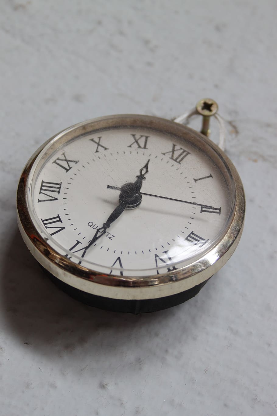 rellotge analògic, temps, cronòmetre, analògic, veure, antiguitat, record, goft, patrimoni, rellotge, instrument del temps, cap gent, forma, a l'interior, natura morta, forma geomètrica, cercle, primer pla, nombre, nombre romà, taula, vell, roman, vista d’angle alt, comunicació, dia, rellotge de butxaca, Minuta, 1080P