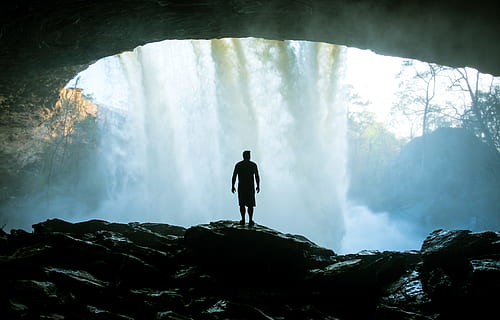 Mann, Stehen, Rock, Höhle, Silhouette, Innerhalb, Wasserfall Höhle, auf der Durchreise, bama, Natur, Abenteuer, Menschen, Wald, Wandern, Männer, draußen, Berg, Landschaft, Nebel, eine Person, Gehen, szenen, in voller Länge, Tag, Erwachsene, Freizeitbeschäftigung, echte Menschen, Rock - Objekt, Szenen - Natur, Rückansicht, Lebensstile, Urlaube, Schönheit in der Natur, solide, Urlaub, Ausflug, Wasserfall, fließendes Wasser, Blick auf Ansicht, 4K, CC0, gemeinfrei, lizenzfrei