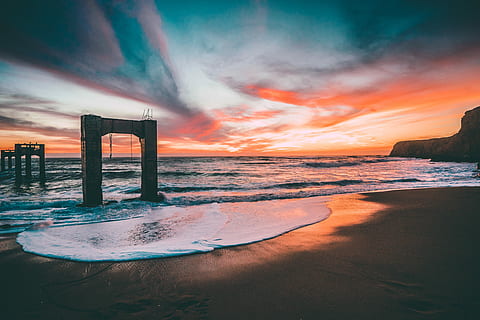 hav med scene, grå, beton, tårne, ocean, solnedgang, strand, Sky, bølge, sand, hav, kyst, solopgang, himmel, skønhed, farve, wafe, candyfloss, santa cruz, vand, jord, sky - himmel, arkitektur, natur, skønhed i naturen, bevægelse, horisont, bygget struktur, horisont over vand, scenics - natur, dramatisk himmel, ingen mennesker, 5K, CC0, offentligt domæne, royaltyfrie