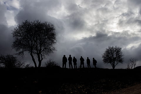 silhouette, tree, reverse light, sky, cloud, landscape, mardin, human, people, nature, outdoors, men, women, cloud - sky, group of people, real people, plant, togetherness, beauty in nature, land, leisure activity, scenics - nature, friendship, group, field, 4K, CC0, public domain, royalty free