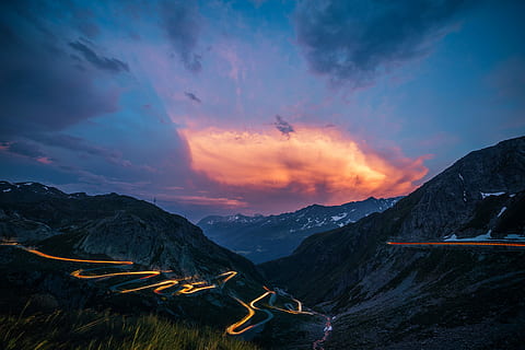 Timelapse fotografie, zigzag rutier, timp de noapte, fotografie cu fotografie, ușoară, rutiere, zori de zi, Munte, apus de soare, drum, cer, trecere de munte, tapet, desktop wallpapers, fundal de ecran, desktop backgrounds, imagini de fundal, tapet uimitor, nor, nori, acoperit de nori, scenice - natura, frumusețe în natură, nor - cer, de munte, transport, natură, o scenă liniștită, scenă non-urbană, mediu inconjurator, liniște, peisaj, nici o persoana, iluminat, amurg, culoare portocalie, noapte, în aer liber, 4K, CC0, domeniu public, fără drepturi de autor