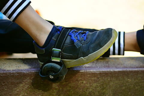 heel roller, funrollers, movement, sport, play, leisure, activity, move, shoes, fit, fitness, sporty, active, power, human body part, hand, human hand, one person, adult, close-up, young adult, focus on foreground, men, body part, healthy lifestyle, clothing, day, outdoors, exercising, limb, human limb, 5K, CC0, public domain, royalty free