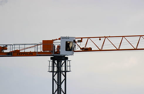 Kran, Turmdrehkran, Konstruktion, die Architektur, Kran - Baumaschinen, Industrie, Maschinen, Himmel, Baugewerbe, kopieren sie platz, keine Leute, gebaute Struktur, Baustelle, Natur, Metall, Entwicklung, Transport, Baumaschine, draußen, Baumaschinen, Geschäft, Flachwinkelansicht, Tag, industrielle Ausrüstung, 4K, CC0, gemeinfrei, lizenzfrei