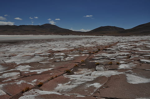 puna, paisatge, desert, naturalesa, muntanya, escenics, cap gent, medi ambient, escenics - natura, cel, terra, bellesa a la natura, mineral, aigua, sal plana, clima, escena tranquil·la, temperatura de fred, viatjar, tranquil·litat, destinacions de viatge, clima àrid, a l'aire lliure, 4K, CC0, domini públic, lliure de regalies