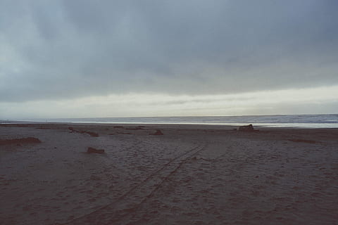 beach front, cloudy, day, beach, front, blue, gray, sand, sea, nature, coastline, water, no People, wave, england, sky, uK, landscape, cloud - Sky, scenics, outdoors, land, beauty in nature, scenics - nature, horizon over water, horizon, tranquility, tranquil scene, non-urban scene, overcast, 5K, CC0, public domain, royalty free