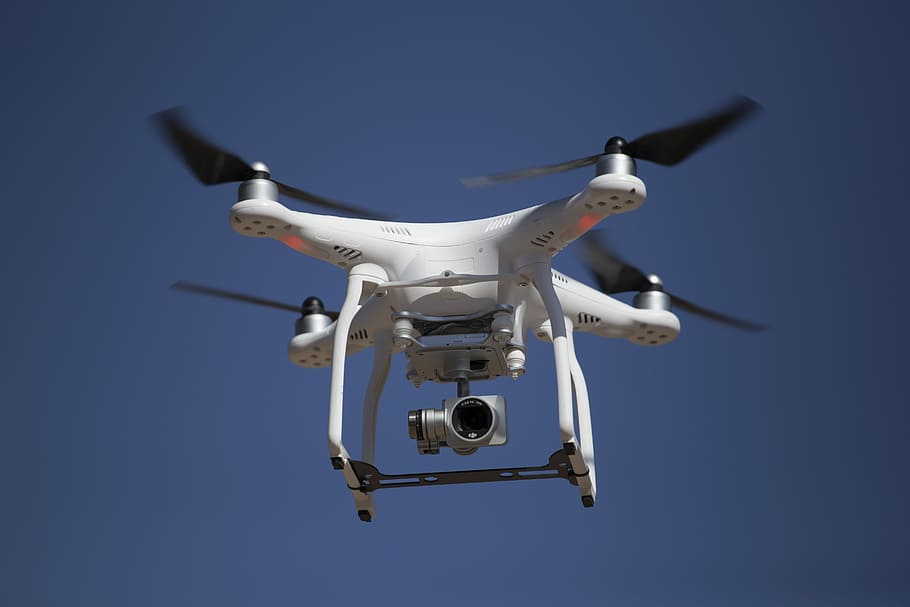 drone, multicopter, kopter, volar, avions, vol, hèlix, objecte volador, volant, vehicle aeri, blau, manera de transport, tecnologia, transport, avió, militar, cel, a l'aire, vigilància, cap gent, vista d’angle baix, forces Armades, arma, moviment, indústria aeroespacial, naturalesa, exèrcit, govern, agressió, 5K
