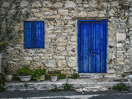 usa albastra din lemn, perete, vechi, fereastră, uşă, arhitectură, exterior, faţadă, Intrare, piatră, albastru, sat, pentakomo, cipru, construită, clădire, exteriorul clădirii, închis, casă, nici o persoana, plantă, zi, natură, în aer liber, montare pe perete, emoție pozitivă, zonă rezidențială, 4K, CC0, domeniu public, fără drepturi de autor